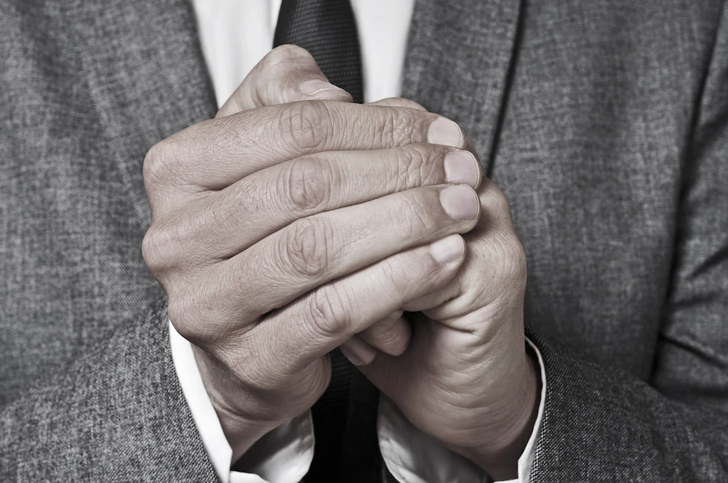 5 Reasons For Cold Hands Why Are My Hands Always Cold 5-reasons-for-cold-hands-why-are-my-hands-always-cold